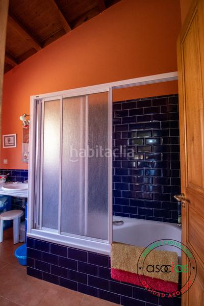 Foto be4cbdc0-d6a6-4aaf-acbc-775afad501a8. Casa en lue 53 venta de casa independiente de cuatro dormitorios en luéasturias en Colunga