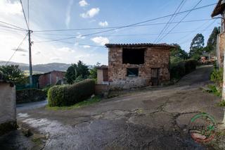 Casa en Sales 22. Venta de cuadra con terreno en salescolunga