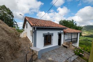 Maison  San justo - fumerin san justo. Venta de casa independiente con 5000 m2 de terreno entre gijón