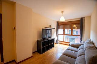 Piso  Villaviciosa - cl la habana. Venta de piso de dos dormitorios del año 2007, listo para entrar