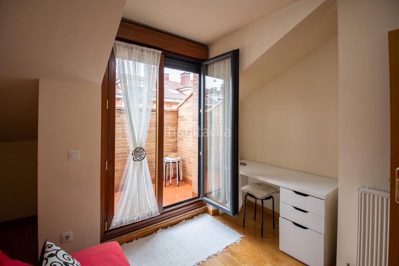 Foto 01f4ae6a-0dc0-43cc-a90c-8ac499652d32. Àtic amb calefacció a Villaviciosa - amandi Villaviciosa