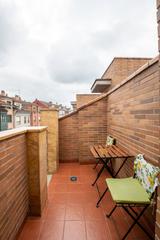 Ático  Cl victor garcia concha. Venta de piso de dos habitaciones con terraza en villaviciosa
