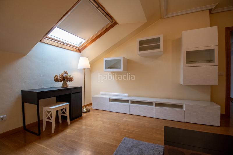Foto d22d5db2-8b00-495e-a942-0e23c1310c6c. Àtic amb calefacció a Villaviciosa - amandi Villaviciosa