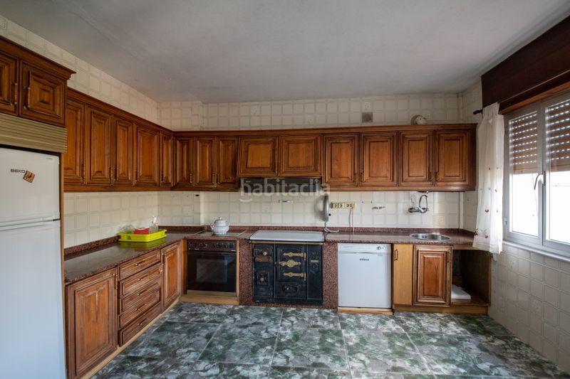 Foto 162d8a33-a350-45fd-81e5-689d4c92dbbc. Casa adossada amb aparcament a Villaviciosa - amandi Villaviciosa