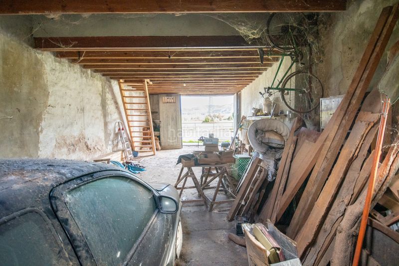 Foto 4ec1b7a0-5bd8-411d-9570-259132099135. Aparcament cotxe a Villaviciosa - amandi Villaviciosa