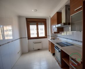 Etagenwohnung in Gijón - calle de manolo quirós 23. Se vende estupendo piso en una de las zonas más cómodas y prácti