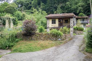 Casa in Cabranes. Casa independiente con jardín en cabranesasturias