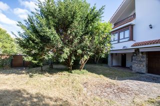 Casa a Villaviciosa - Amandi. Venta de casa independiente en el centro del casco urbano de vil