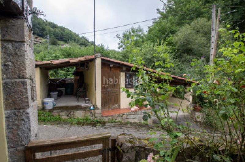Foto 0f23d174-c126-454b-a36b-873a4781d814. Casa amb calefacció aparcament a Cabranes