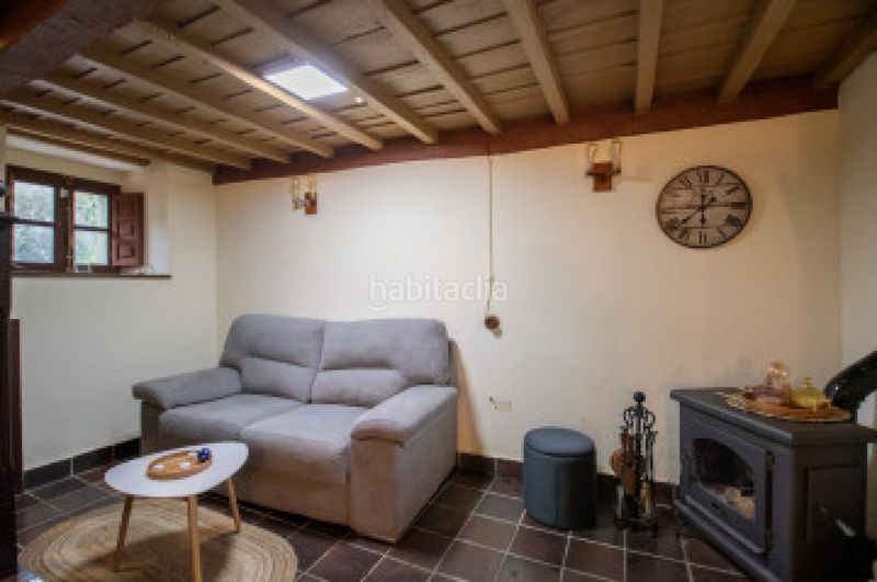 Foto e6aa21ad-c5b6-470f-b0d0-26f89cc526b7. Casa amb calefacció aparcament a Cabranes