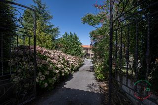 Casa a Careñes - cs silva 29. Conjunto rural con vivienda reformada, casona mariñana, hórreo y