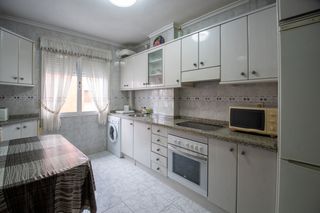 Pis  Villaviciosa - cl cavanilles. Venta de piso de tres dormitorios en villaviciosaasturias