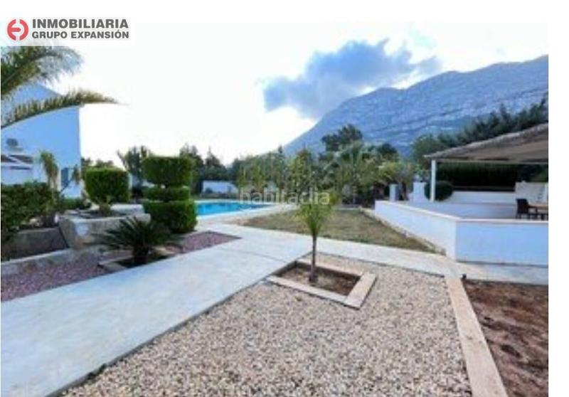 Foto edff2139-0b6e-424e-b6fa-86b6c75411a1. Edifici a Centro Urbano Dénia