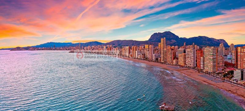 Foto 895ce095-0263-42a4-b14b-140796ff517e. Edifici a Playa Poniente Benidorm