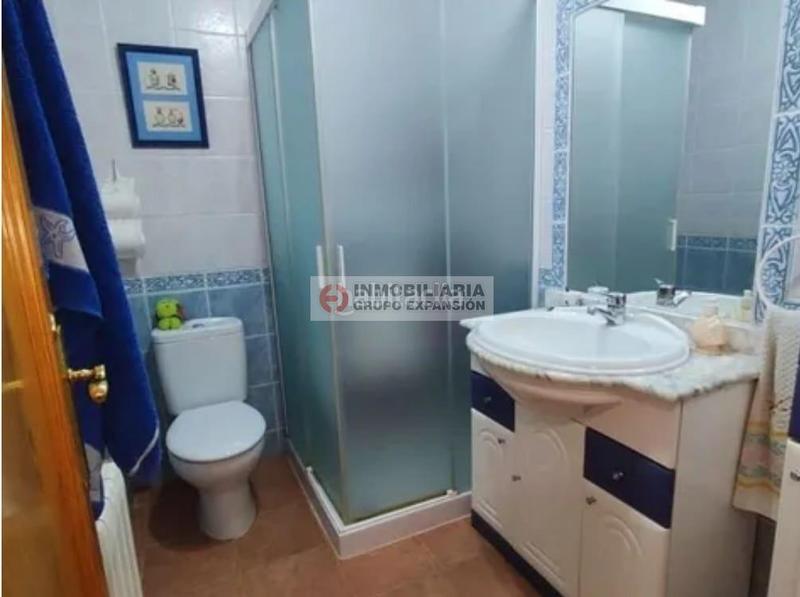 Foto 01a54d6b-e1b4-48d3-a322-44989e2a9fb8. Chalet con piscina in Onil