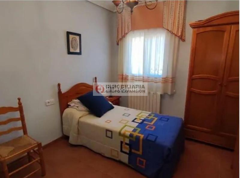 Foto 3a278636-341f-4bff-86fe-73d2eb0a8203. Chalet con piscina in Onil