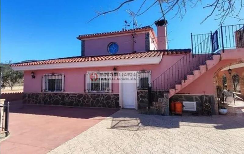 Foto 6f620d22-226d-48fb-9ee1-01ce206d9b7a. Chalet con piscina in Onil