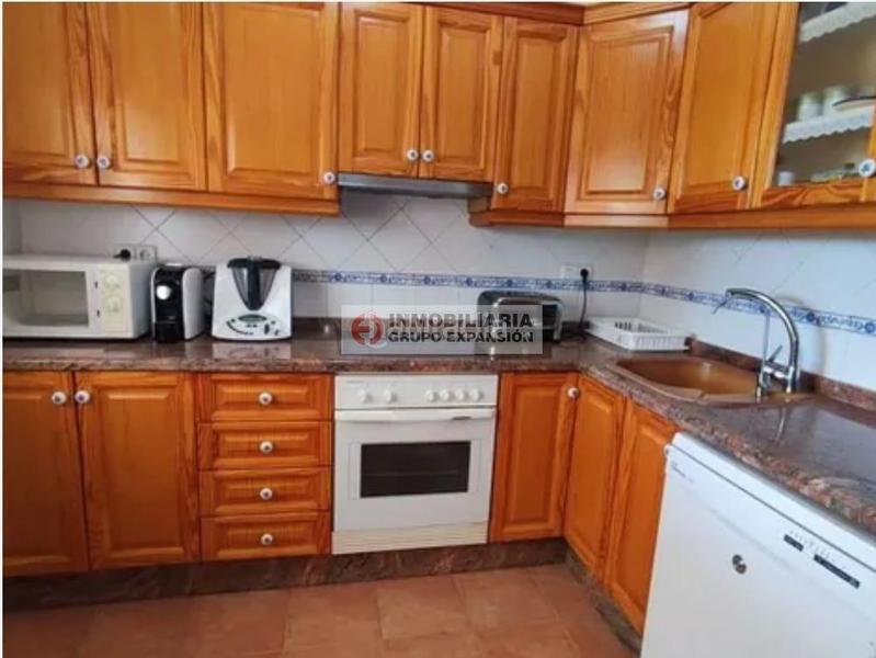 Foto 71568c21-47af-4b37-9ed5-c606f3e620ce. Chalet con piscina in Onil