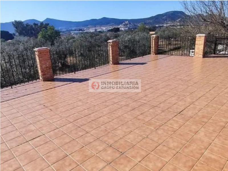 Foto aa0e09d7-a1f8-4cc8-854e-a69f00ffff31. Chalet con piscina in Onil