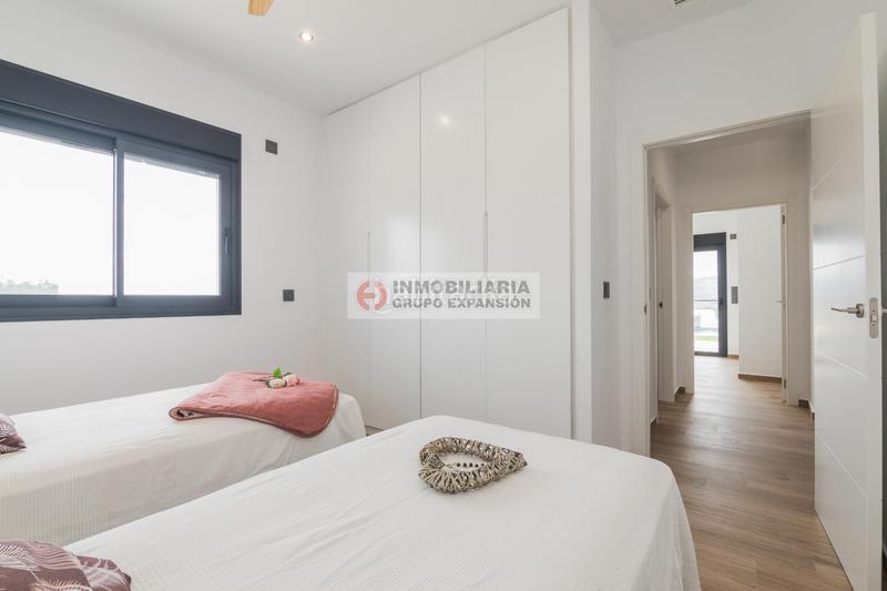 Foto 0364c8a2-b6a1-4d18-8abf-4aa60b05ffbc. Xalet amb piscina a Pinoso