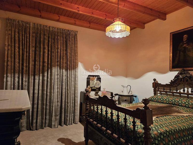 Foto 4ed8498b-639c-4f1b-8718-9dcc783e1110. Chalet espectacular chalet tipo caserío muy bien situado con 100.000 metros de terreno en Villena