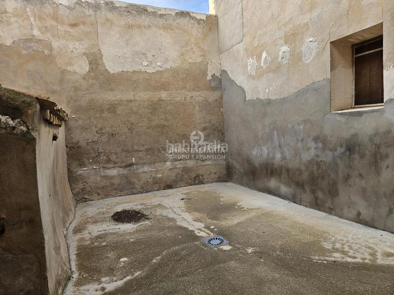 Foto 69542571-641c-45ca-a3ef-c2f4a9ee0092. Chalet espectacular chalet tipo caserío muy bien situado con 100.000 metros de terreno en Villena