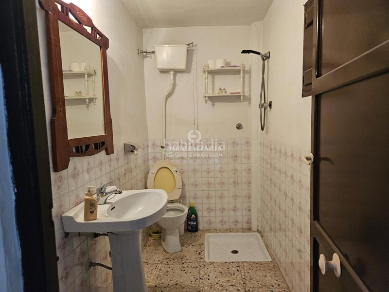 Foto 87b2defe-c48a-4cb5-a973-924ce58e92a7. Chalet espectacular chalet tipo caserío muy bien situado con 100.000 metros de terreno en Villena