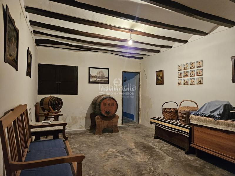 Foto 95fb5411-1260-4a1a-9d41-5e8a4dcf11bf. Chalet espectacular chalet tipo caserío muy bien situado con 100.000 metros de terreno en Villena