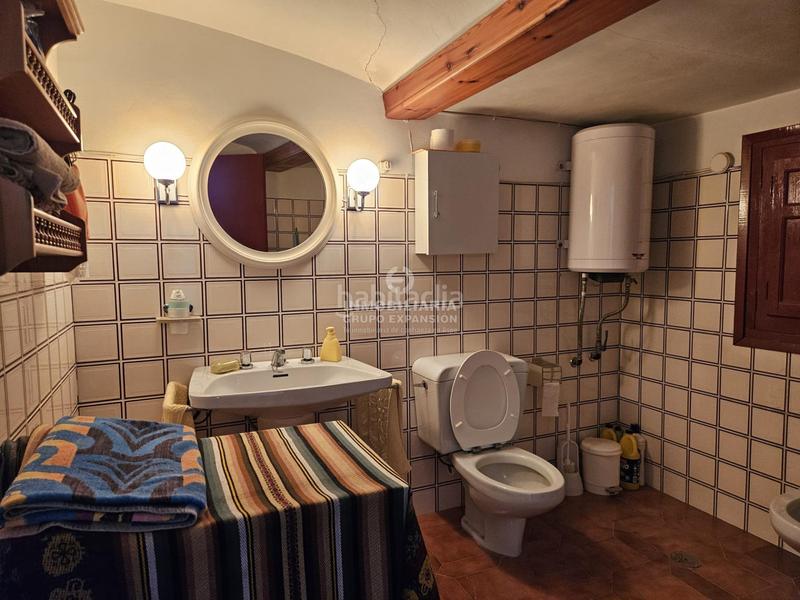 Foto dcc6b2a4-0147-42a3-88c7-7599cac64cd5. Chalet espectacular chalet tipo caserío muy bien situado con 100.000 metros de terreno en Villena