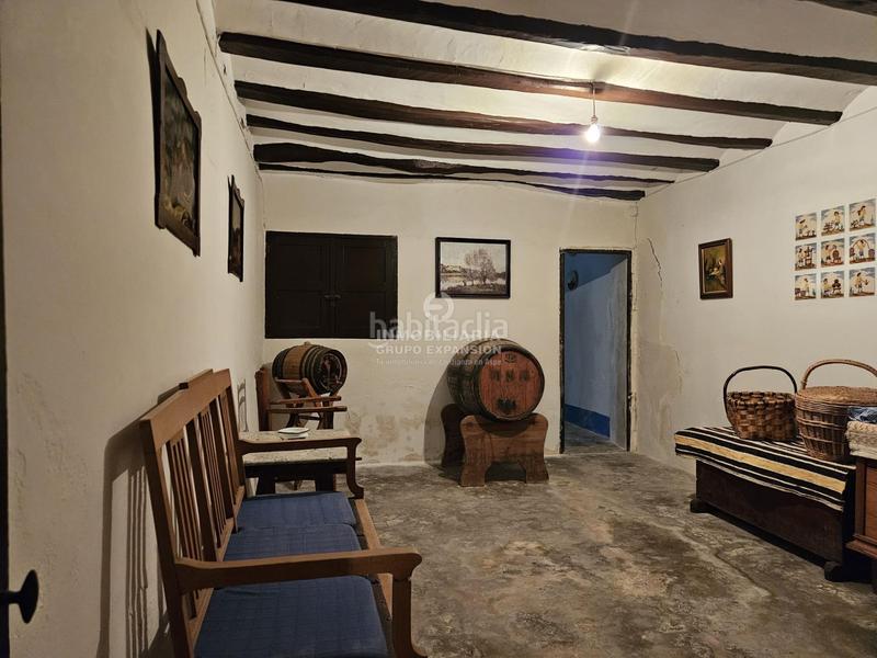 Foto dfea258f-4c11-4b2c-b1e5-e39bb51d96bd. Chalet espectacular chalet tipo caserío muy bien situado con 100.000 metros de terreno en Villena