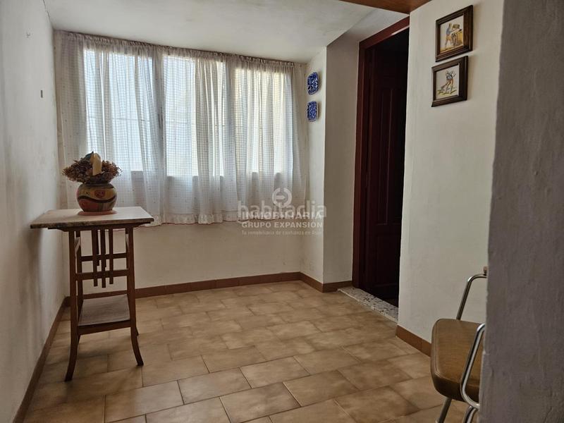 Foto f0a0452d-77f9-4c4a-9bde-3f159cba723e. Chalet espectacular chalet tipo caserío muy bien situado con 100.000 metros de terreno en Villena