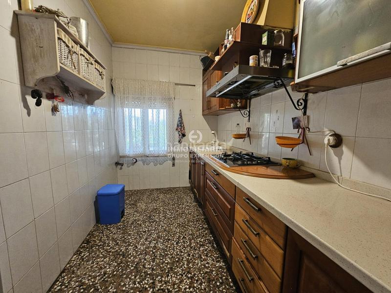 Foto 652a2826-501b-4076-938f-360fc270dfba. Chalet  con piscina y almacén muy bien situado en Aspe