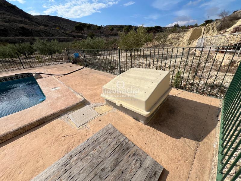 Foto e495eaed-0490-4c49-b3db-3c0c23cd4c58. Xalet amb piscina a El Castillo Aspe