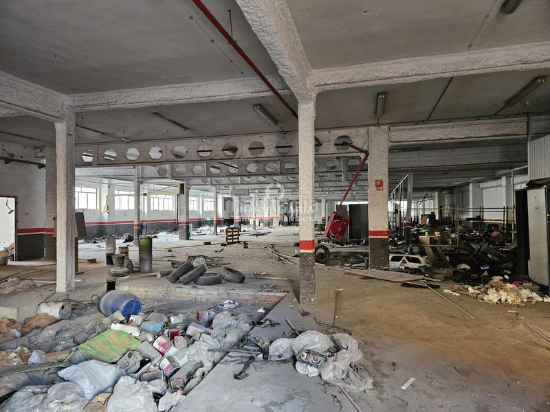 Foto 1062f00c-65c4-4778-9d14-20e73e5ab0bf. Capannone industriale in Plaza Castelar - Mercado Central Elda