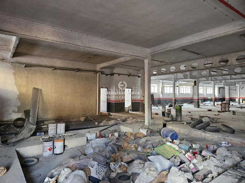 Foto f8f45bef-8900-4859-969b-8a39956bf316. Capannone industriale in Plaza Castelar - Mercado Central Elda