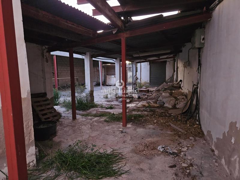 Foto 2d13c566-96b9-4f96-ab6d-937dc2202968. Nau industrial a El Castillo Aspe