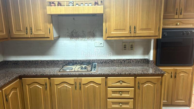 Foto b2afd7e2-0cbe-455b-b78f-e92d06fff33a. Pis amb aparcament a Centro Elche / Elx