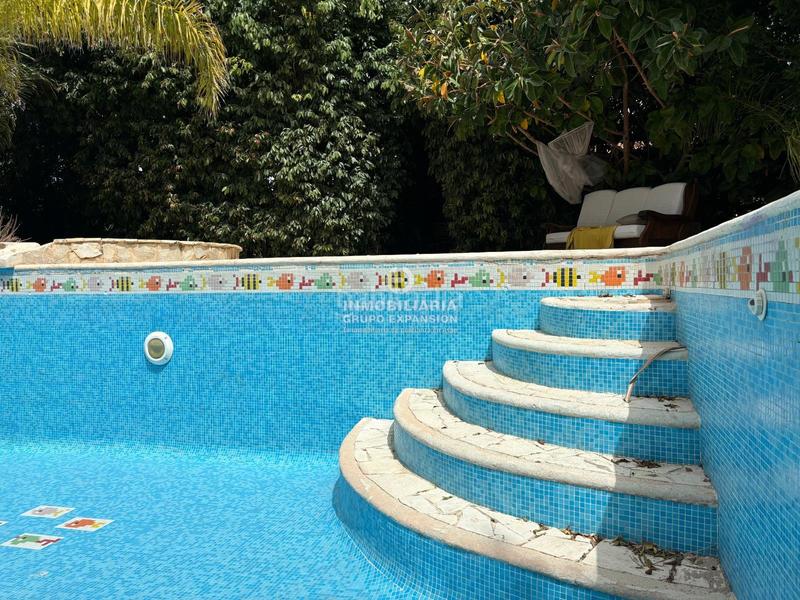 Foto e6c4f5a9-2198-4f6e-bb98-24ea80d25093. Xalet amb piscina a Centro Elche / Elx