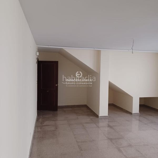 Foto 35f76e3b-b9a4-4661-9323-b877553fbf8b. Locale commerciale in Plaza Castelar - Mercado Central Elda