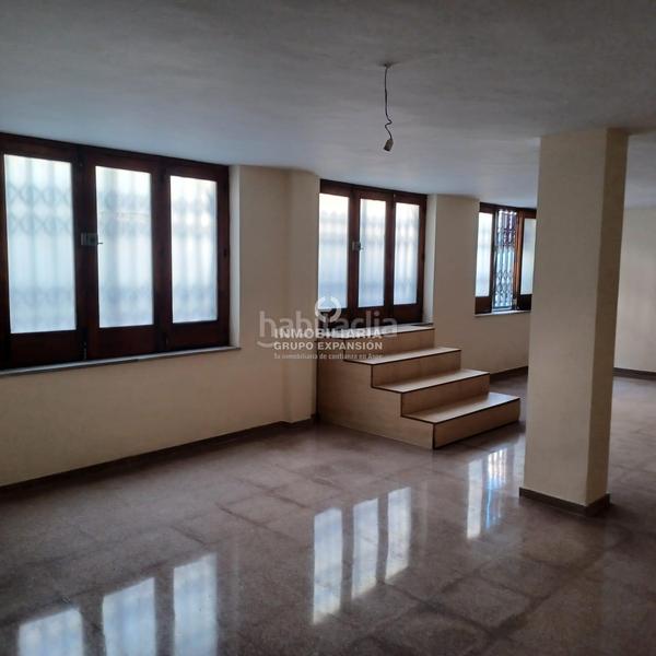 Foto c2da4022-cd38-4838-aeb5-7108c359caf9. Locale commerciale in Plaza Castelar - Mercado Central Elda