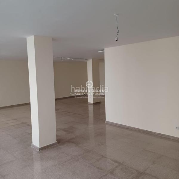 Foto c2df515e-0417-40a6-a0b5-aea932b61aef. Locale commerciale in Plaza Castelar - Mercado Central Elda