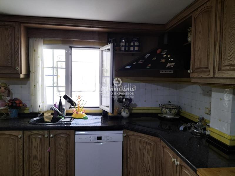 Foto 01922007-ca97-4732-8417-c762f7bed836. Dúplex espectacular piso duplex muy bien situado en Villena