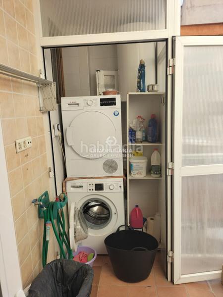 Foto 4b1f2f8a-e1f1-4c40-bdad-e538c3b47893. Dúplex espectacular piso duplex muy bien situado en Villena