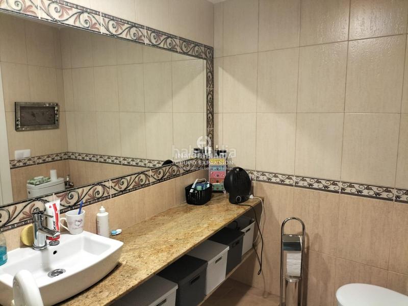 Foto a8b3cf0b-d8ea-4db8-aeb9-e024991a2496. Dúplex espectacular piso duplex muy bien situado en Villena