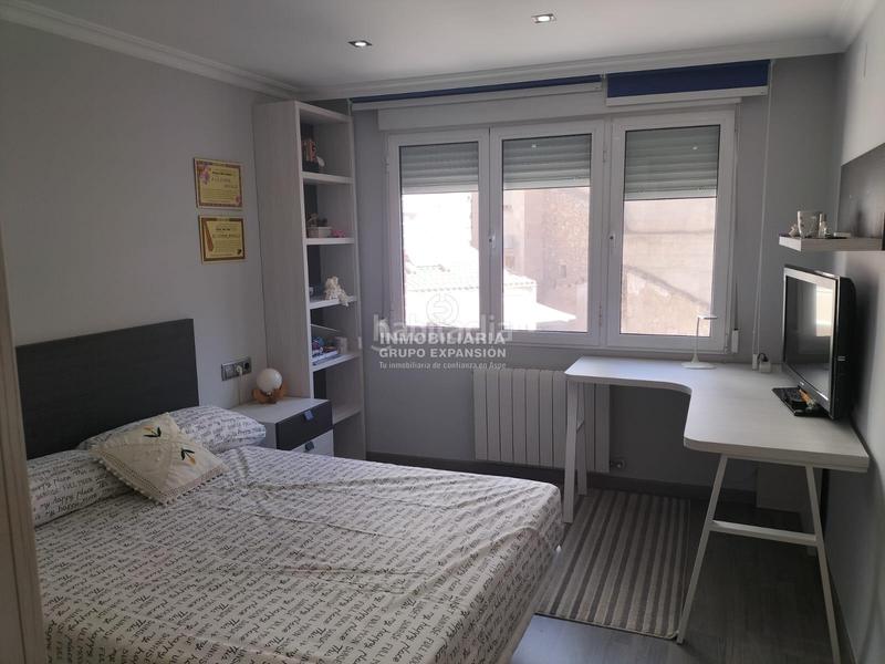 Foto effd81d3-b1f3-45a0-92b3-daefe7e8100b. Dúplex espectacular piso duplex muy bien situado en Villena