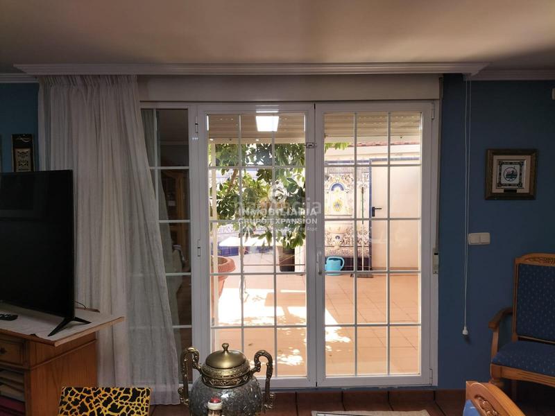 Foto f8745725-9b19-4a32-9e3f-deea5690db8e. Dúplex espectacular piso duplex muy bien situado en Villena