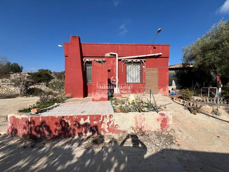 Foto b945fa02-04c4-4da1-a2f4-23051f0e7784. Chalet magnífico chalet con muchas posibilidades muy bien situado en Aspe