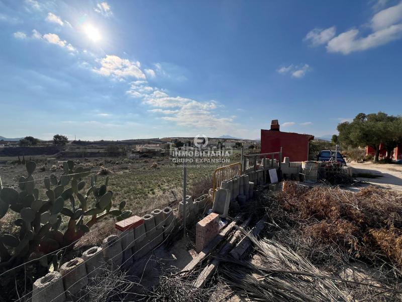 Foto c5fd1ba0-4a7a-43c8-9353-b69ff7c4f3a7. Chalet magnífico chalet con muchas posibilidades muy bien situado en Aspe