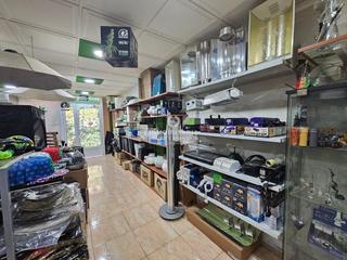 Local Comercial a El Castillo. Magnífico local en aspe de 70 metros muy bien situado