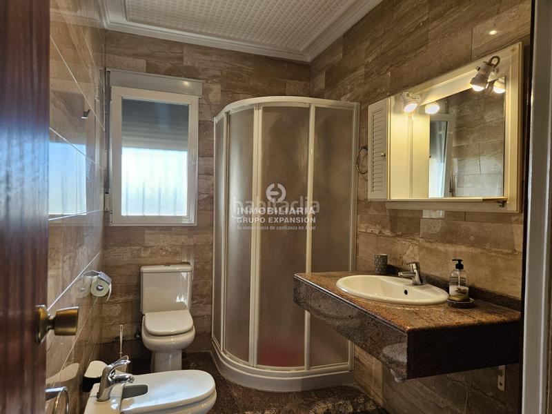 Foto c6d7bfbf-bc5e-4bf0-8263-c3cd329ad46e. Chalet espectacular chalet de 284 metros con piscina muy bien situado en Novelda
